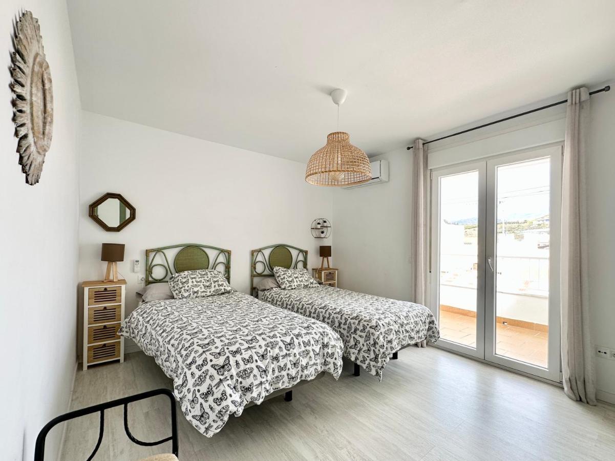 Miramar Beach Caleta De Velez Malaga Dış mekan fotoğraf